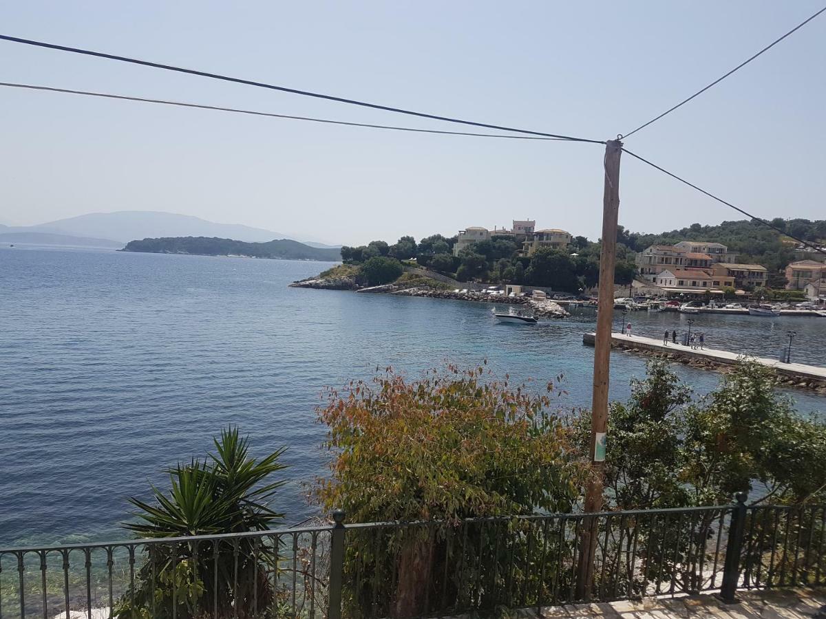 Appartamento Bayside House Kassiopi Esterno foto