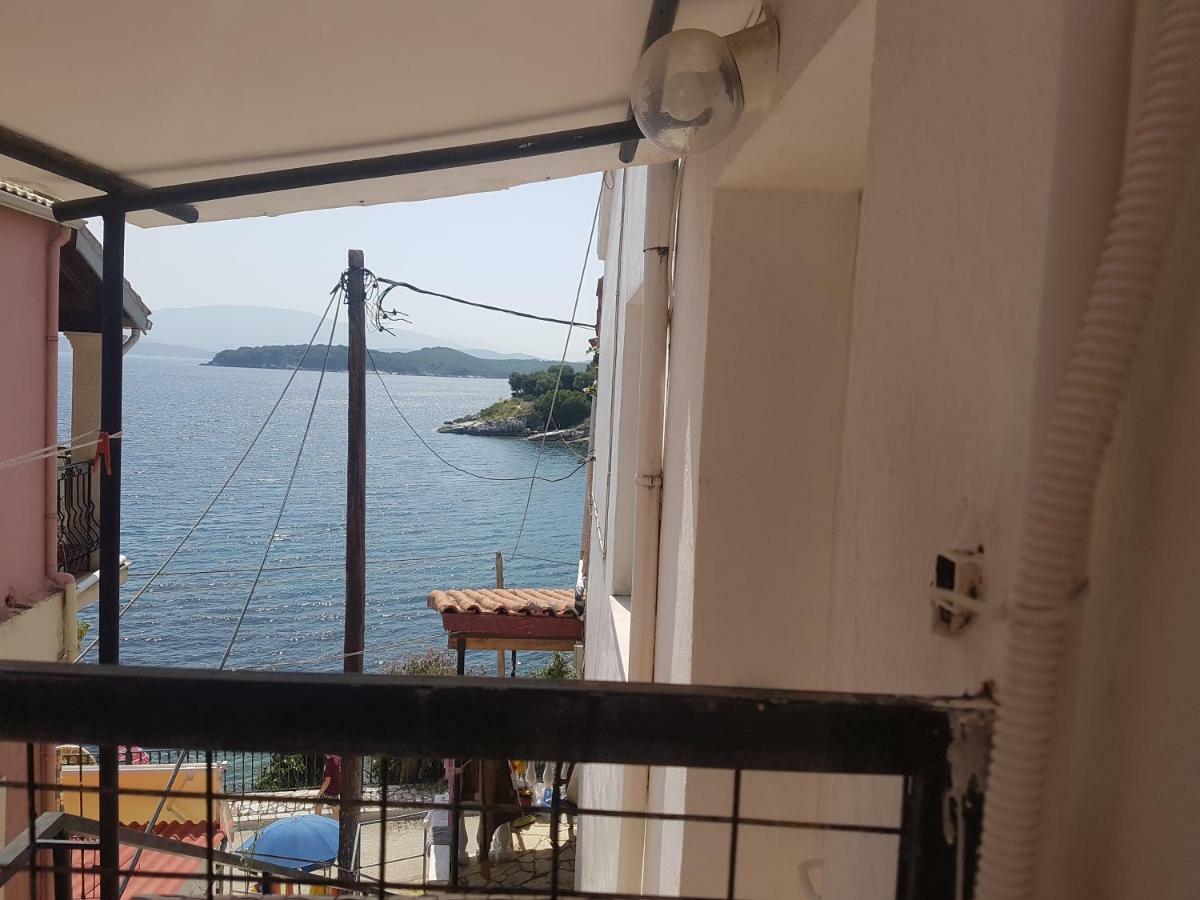 Appartamento Bayside House Kassiopi Esterno foto